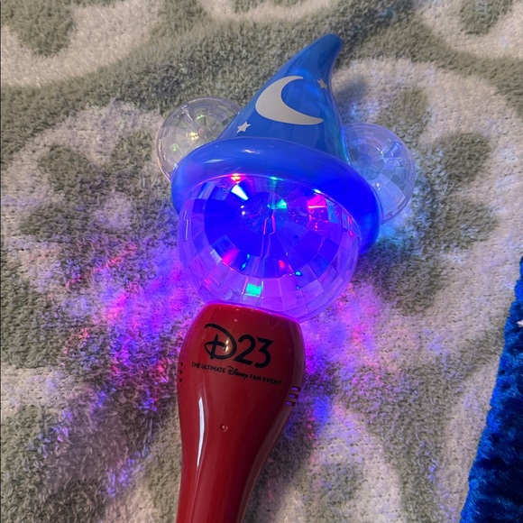 Sorcerer Mickey Hat and Light Wand - Picture 5 of 8